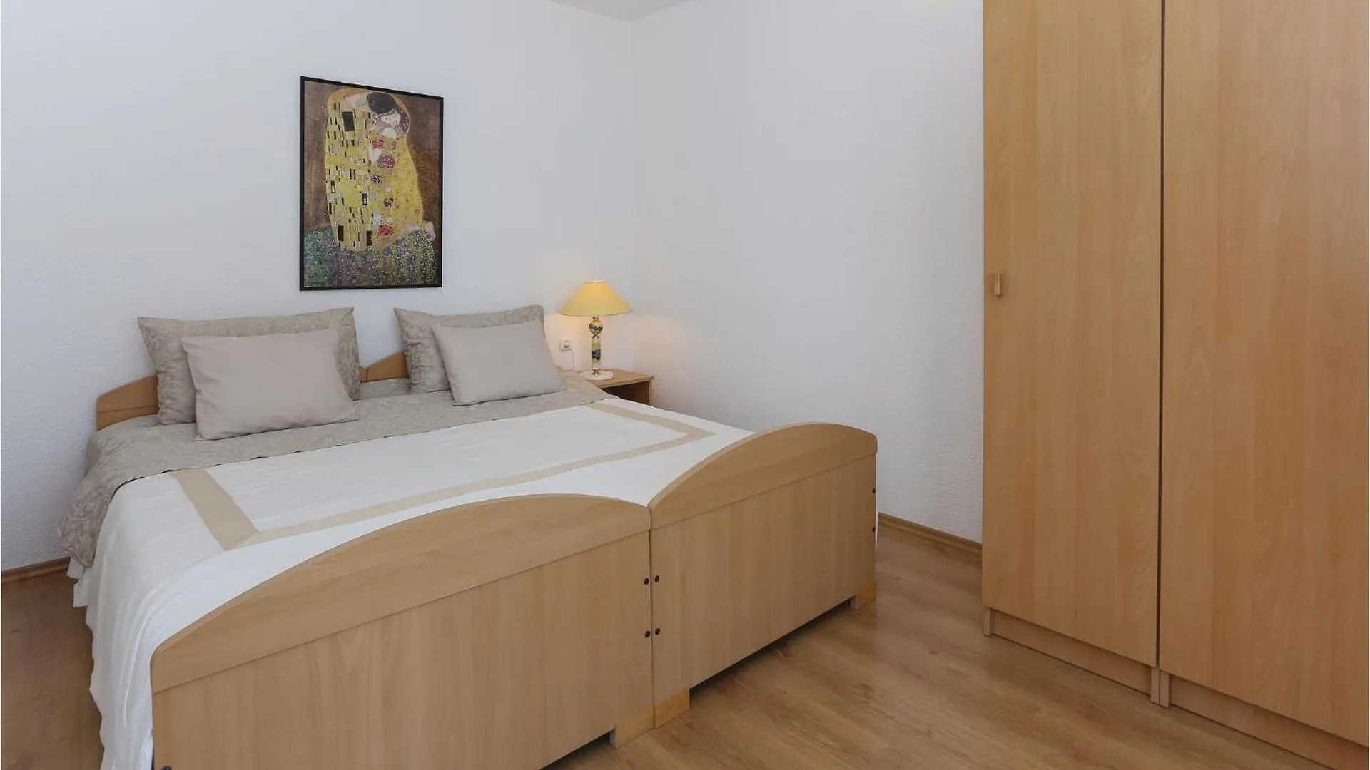 Amazing Apartment In Arbanija With Kitchen تروغير كرواتيا